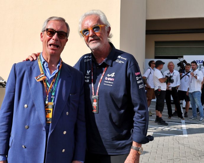 nigel-farage-accepted-10,000-gifts-from-petrostate