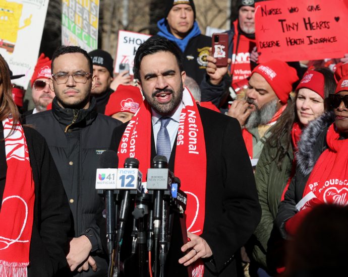 mamdani-backs-striking-nyc-nurses,-denounces-hospital-bosses’-pay