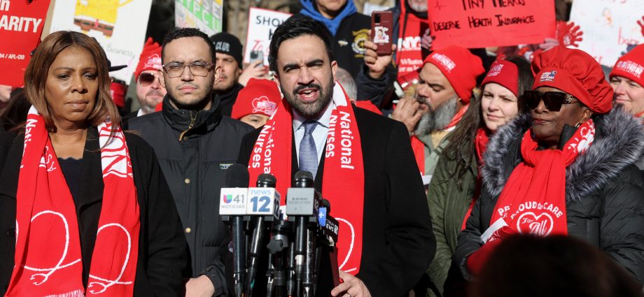 mamdani-backs-striking-nyc-nurses,-denounces-hospital-bosses’-pay