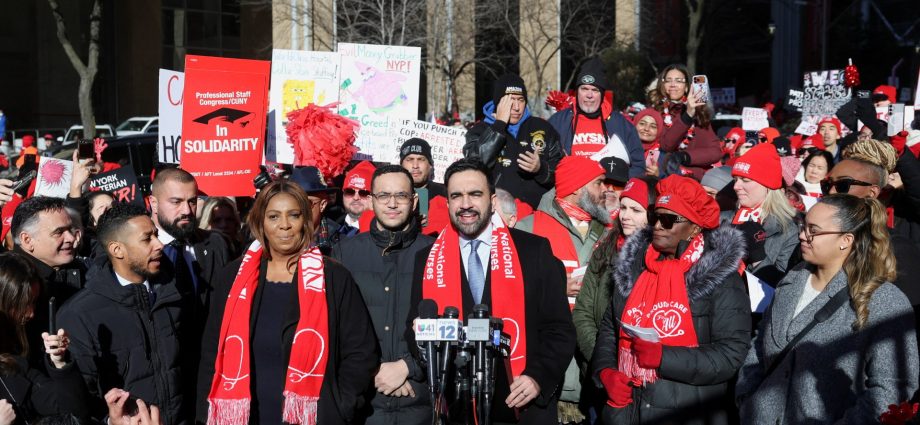 thousands-of-nurses-go-on-strike-in-new-york-city