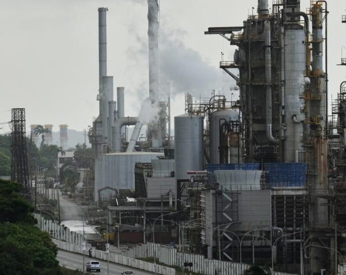 why-boosting-production-of-venezuela’s-‘very-dense,-very-sloppy’-oil-could-harm-the-environment