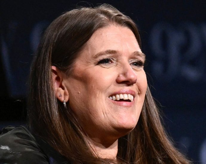 mary-the-traitor-drops-heartwarming-personal-announcement:-‘there-is-always-light’