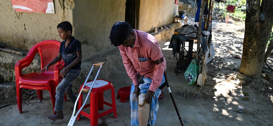 landmines-destroy-limbs-and-lives-on-bangladesh-myanmar-border