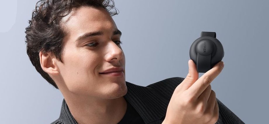 Anker’s adorably portable UFO-styled triple-charging pad is half off today