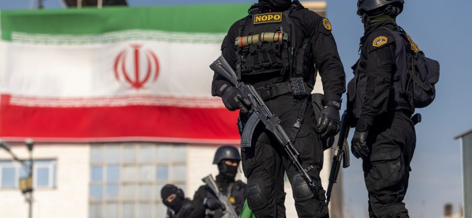 world-reacts-to-iran-protests,-us-military-threats-against-tehran