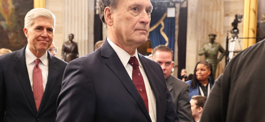 alito’s-recusal-in-oil-case-renews-questions-about-justice’s-investments