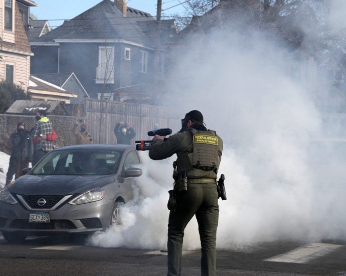 ice-agents-make-more-arrests-as-minnesota-sues-the-traitor