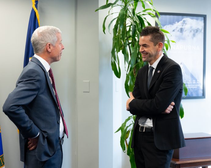 nasa,-department-of-energy-to-develop-lunar-surface-reactor-by-2030