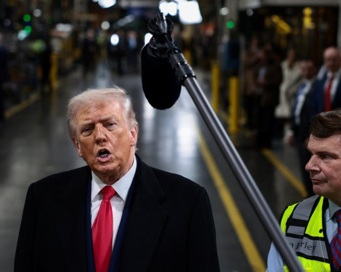 the-traitor-says-trade-agreement-with-mexico,-canada-‘irrelevant’-to-us