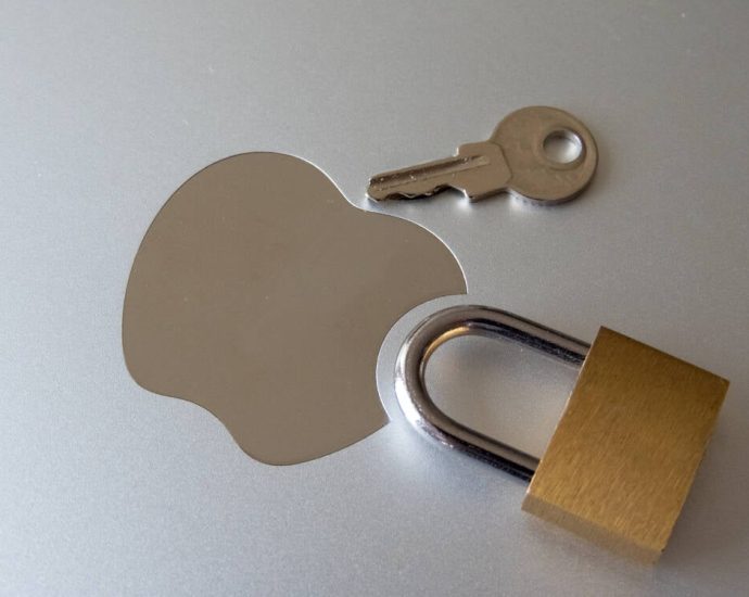 apple-blocks-dev-from-all-accounts-after-he-tries-to-redeem-bad-gift-card