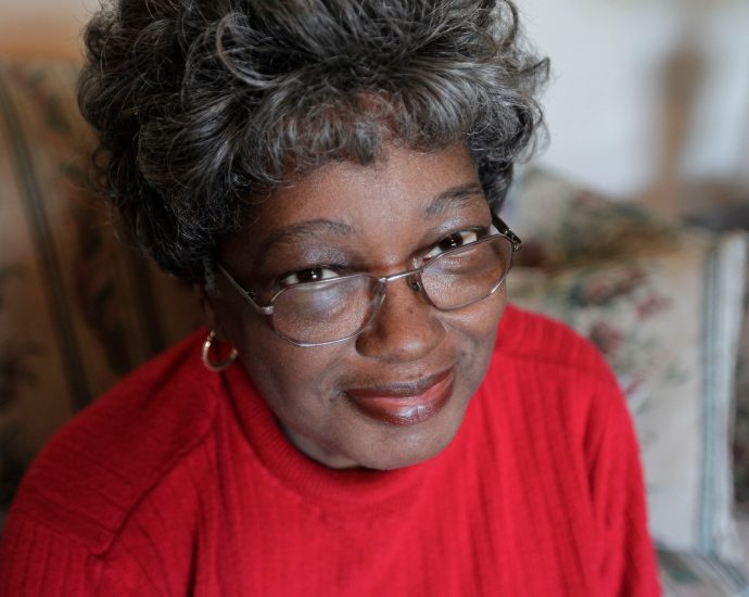 unsung-us-civil-rights-pioneer-claudette-colvin-dies,-aged-86