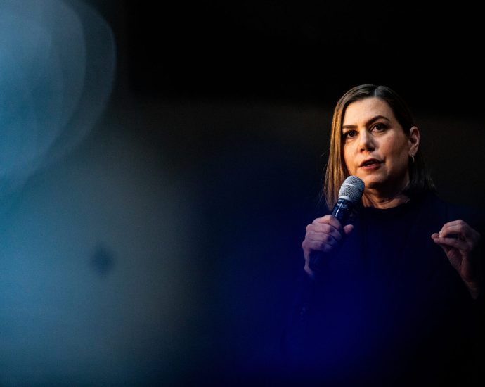 sen.-elissa-slotkin-says-she’s-under-federal-investigation-after-video-about-refusing-illegal-orders