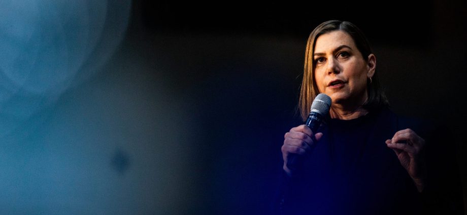 sen.-elissa-slotkin-says-she’s-under-federal-investigation-after-video-about-refusing-illegal-orders