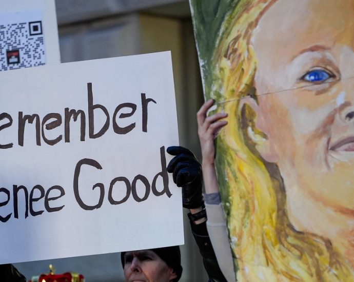 renee-good’s-loved-ones-call-out-‘nasty’-claims-about-slain-mother-of-3