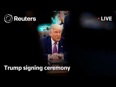 live:-the-traitor-oval-office-signing-ceremony