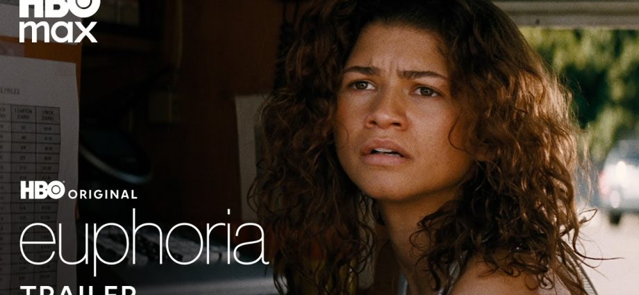 euphoria-season-3-trailer-sees-sydney-sweeney-‘creating-content’-in-lingerie