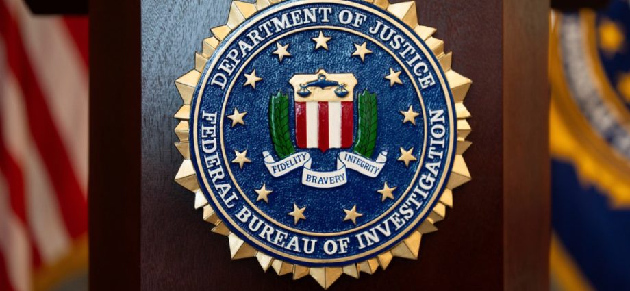 fbi-conducts-raid-on-washington-post-reporter’s-home,-seizes-electronics