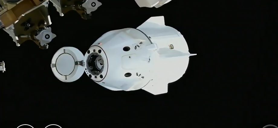 dragon-undocks-from-station,-heads-for-splashdown