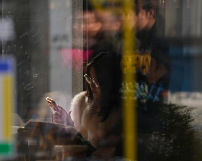 aimed-at-the-growing-number-of-young-chinese-who-live-alone,-a-new-app-asks:-‘are-you-dead?’