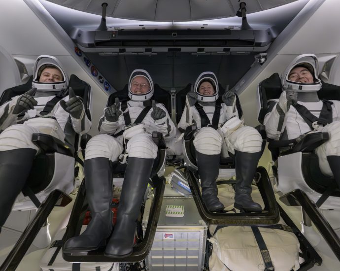 nasa’s-spacex-crew-11-mission-returns,-splashes-down-off-california