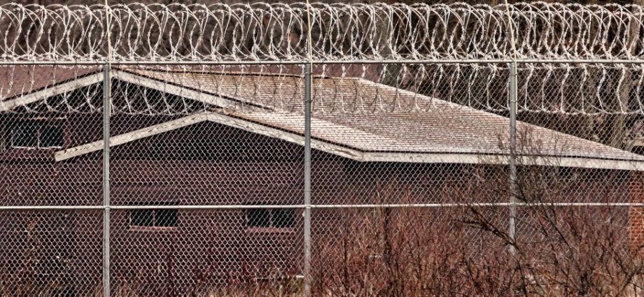 let-judges-reconsider-long-prison-sentences