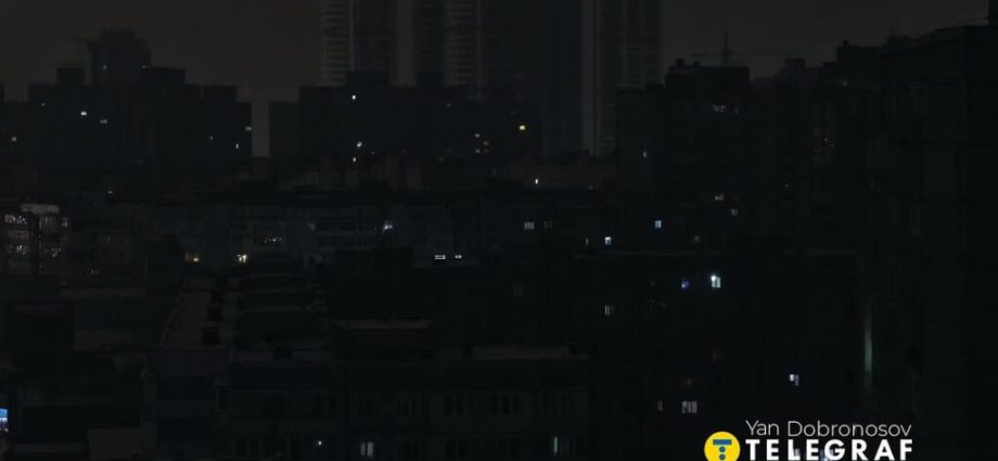 wartime-curfew-relaxed-as-russian-attacks-on-power-grid-leave-civilians-freezing