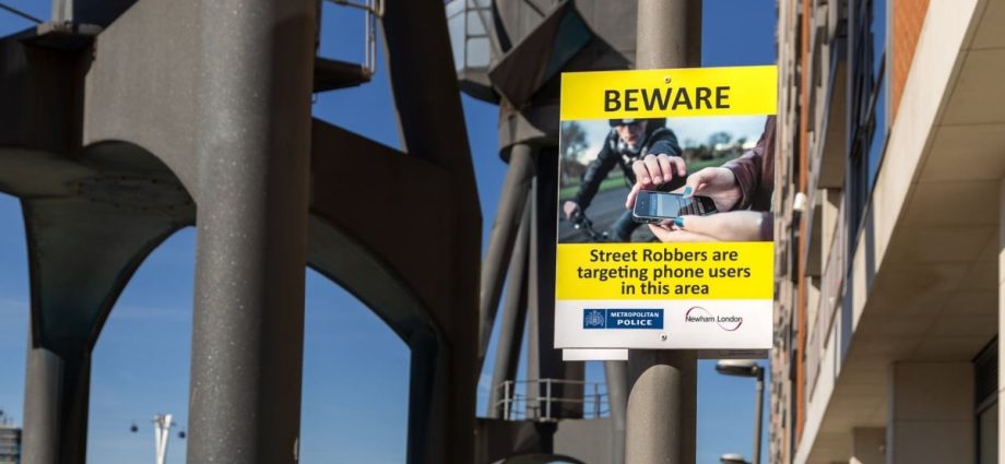 uk.gov-accused-of-grinching-christmas-by-ignoring-phone-theft-scourge