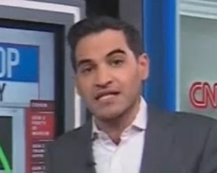 the-traitor-has-‘fallen-off-a-cliff’-with-this-key-demographic,-cnn’s-harry-enten-says