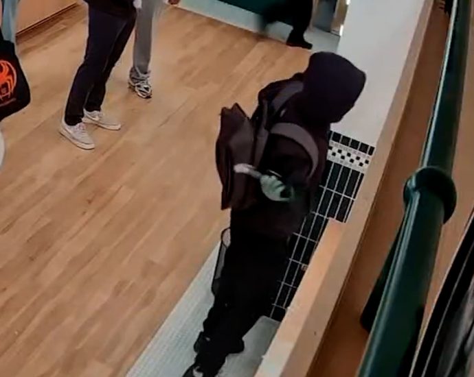 armed-suspects-rob-manhattan-pokemon-store