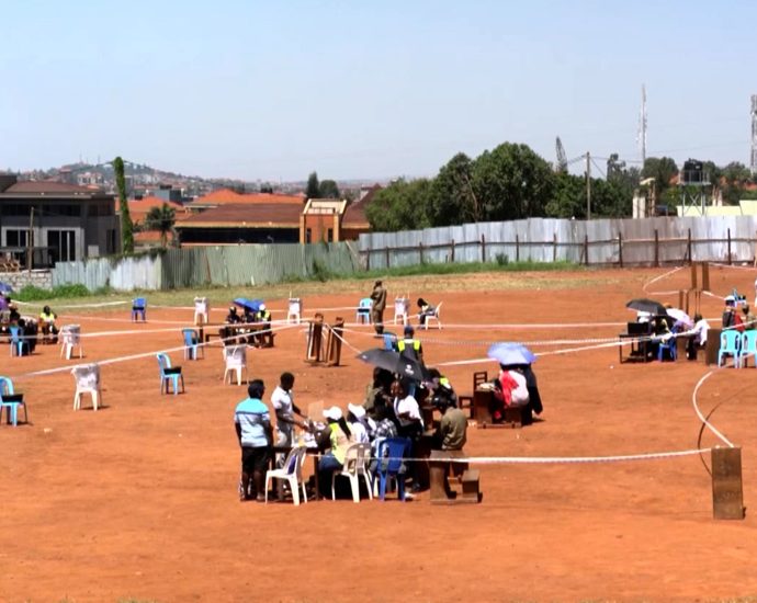 polls-close-in-uganda-presidential-election-as-internet-blackout-continues
