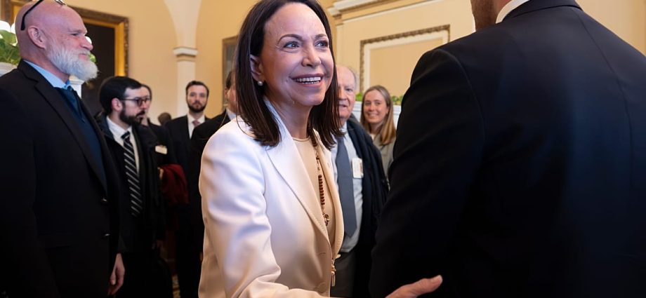 venezuela’s-machado-says-she-‘presented’-her-nobel-peace-prize-medal-to-the-traitor