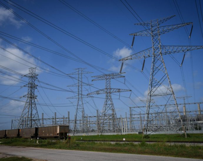 as-data-centers-jostle-to-get-on-texas’-grid,-ercot-promises-new-rules-for-‘batch-zero’