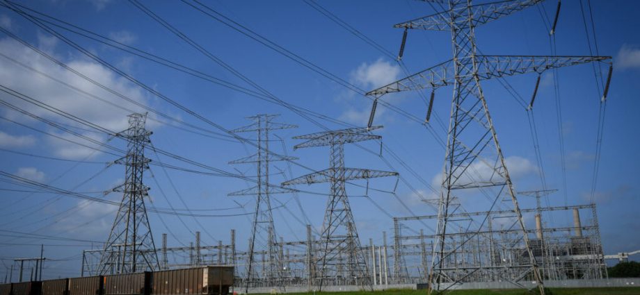 as-data-centers-jostle-to-get-on-texas’-grid,-ercot-promises-new-rules-for-‘batch-zero’