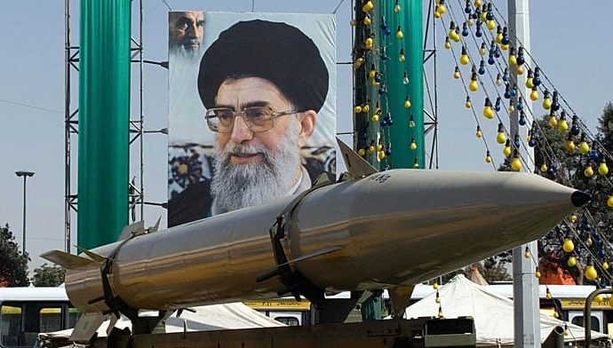 iran-warns-qatar-and-saudi-arabia-it-will-strike-us-targets-if-attacked,-expert-says