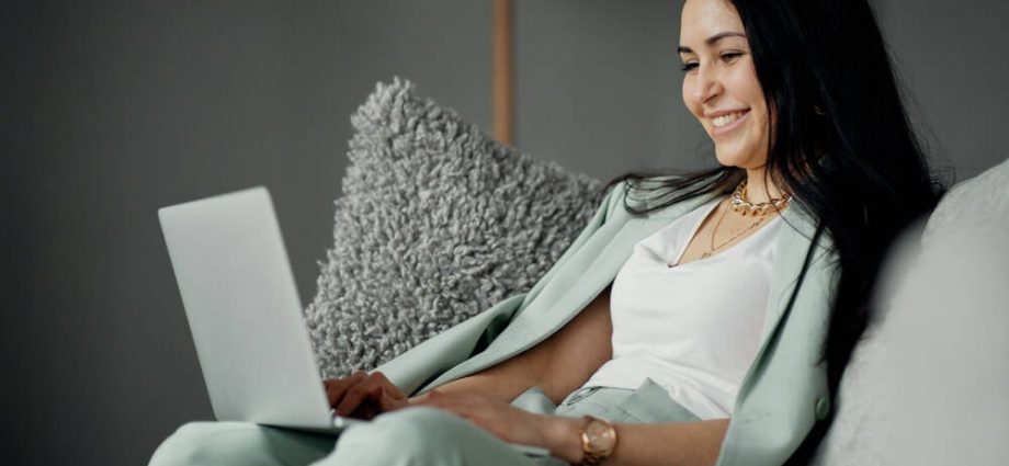 ready-for-a-newbie-friendly-linux?-mint-team-officially-releases-v-22.3,-‘zena’