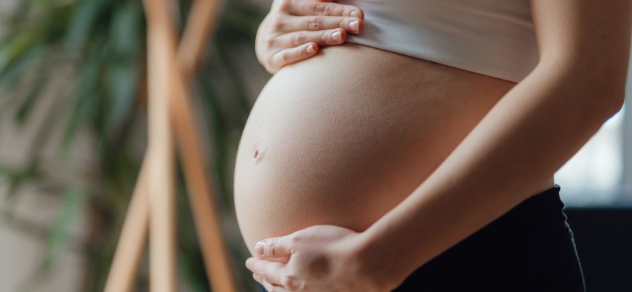 what-a-sweeping-new-review-reveals-about-tylenol-use-during-pregnancy