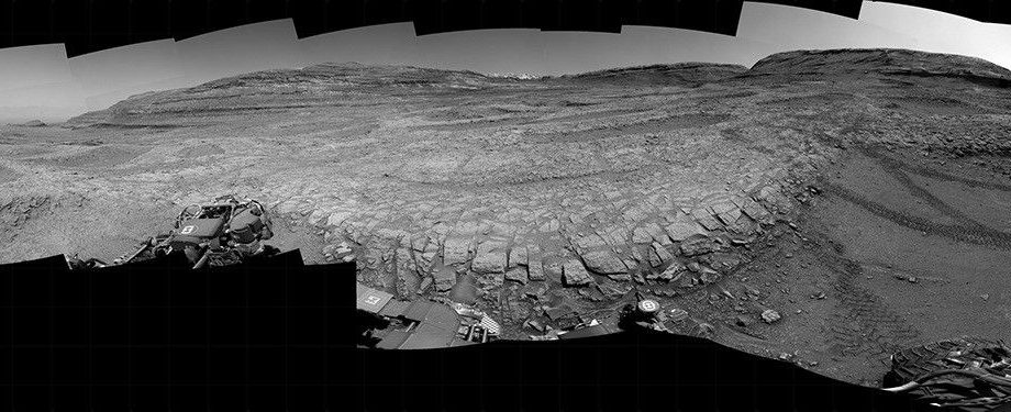 sol-4748:-right-navigation-camera,-cylindrical-projection