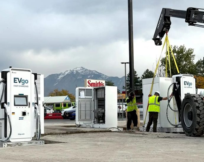evgo-to-install-thousands-of-ev-fast-charging-stalls-at-kroger-stores