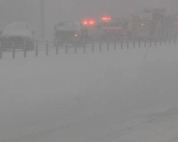 us.-east-coast-hit-by-freezing-cold,-dangerous-snow