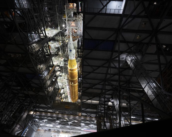 nasa’s-artemis-ii moon-rocket-on-way-to-launch-pad 