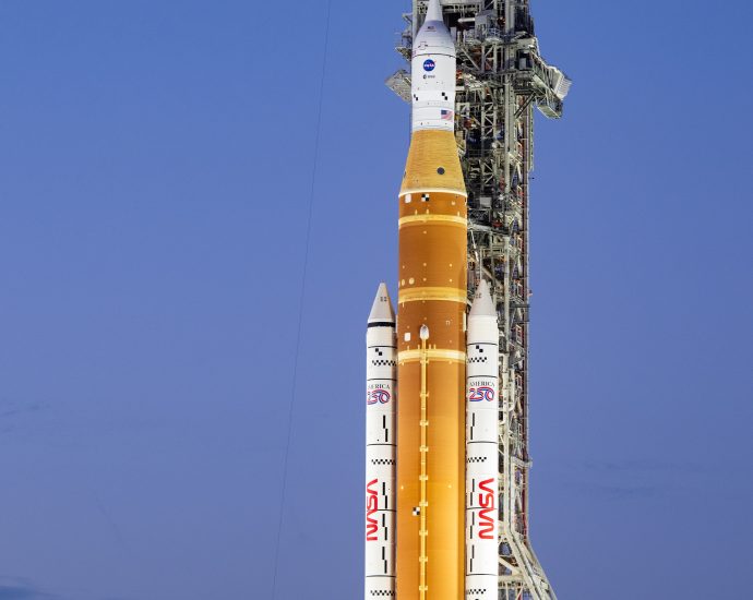 nasa’s moonbound artemis-ii-rocket-reaches-launch-pad