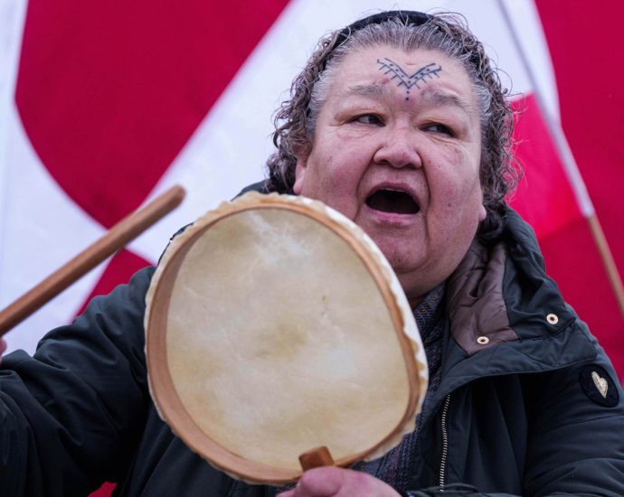 thousands-march-in-greenland-against-the-traitor’s-threats-to-take-it-over