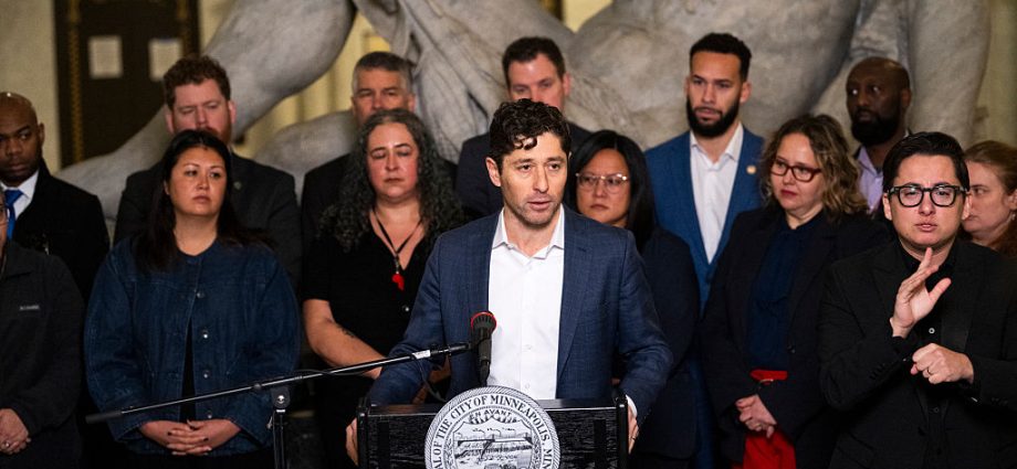 doj-to-investigate-walz-and-frey-over-their-fight-against-ice-occupation