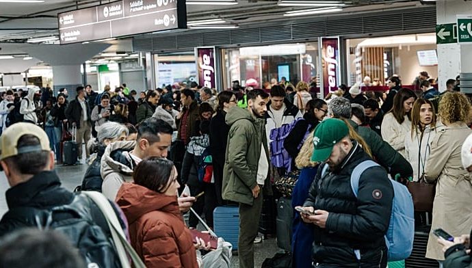 train-collision-in-spain-kills-at-least-21,-injures-dozens