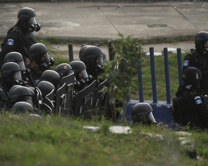 guatemala’s-president-declares-30-day-state-of-emergency-after-prison-riots