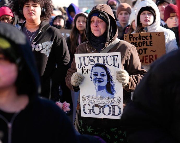 doj-says-won’t-investigate-ice-agent’s-fatal-shooting-of-renee-good