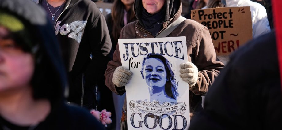 doj-says-won’t-investigate-ice-agent’s-fatal-shooting-of-renee-good