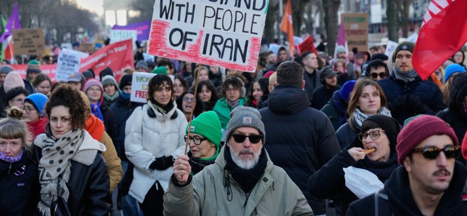 narrative-war:-who-killed-thousands-during-iran’s-nationwide-protests?