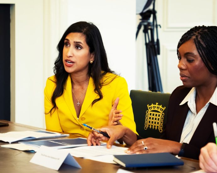 ‘utterly-shameless’:-tory-energy-chief-backs-‘nonsense’-anti-net-zero-reports