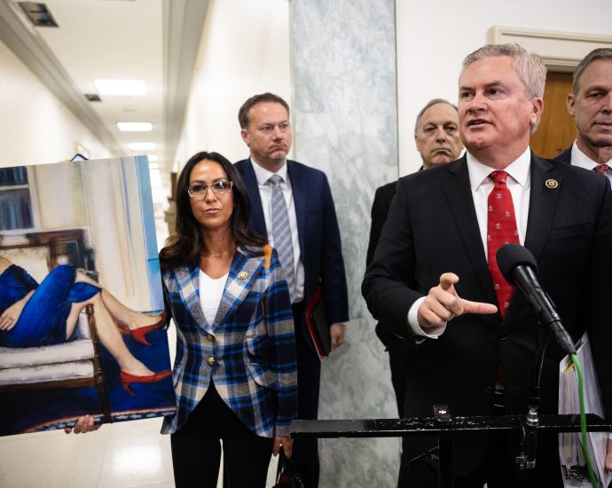 Clintons defy subpoena to testify in Epstein investigation, risking being held in contempt